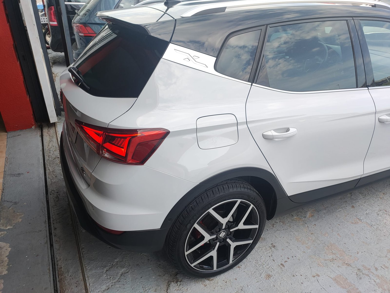 SEAT ARONA FR