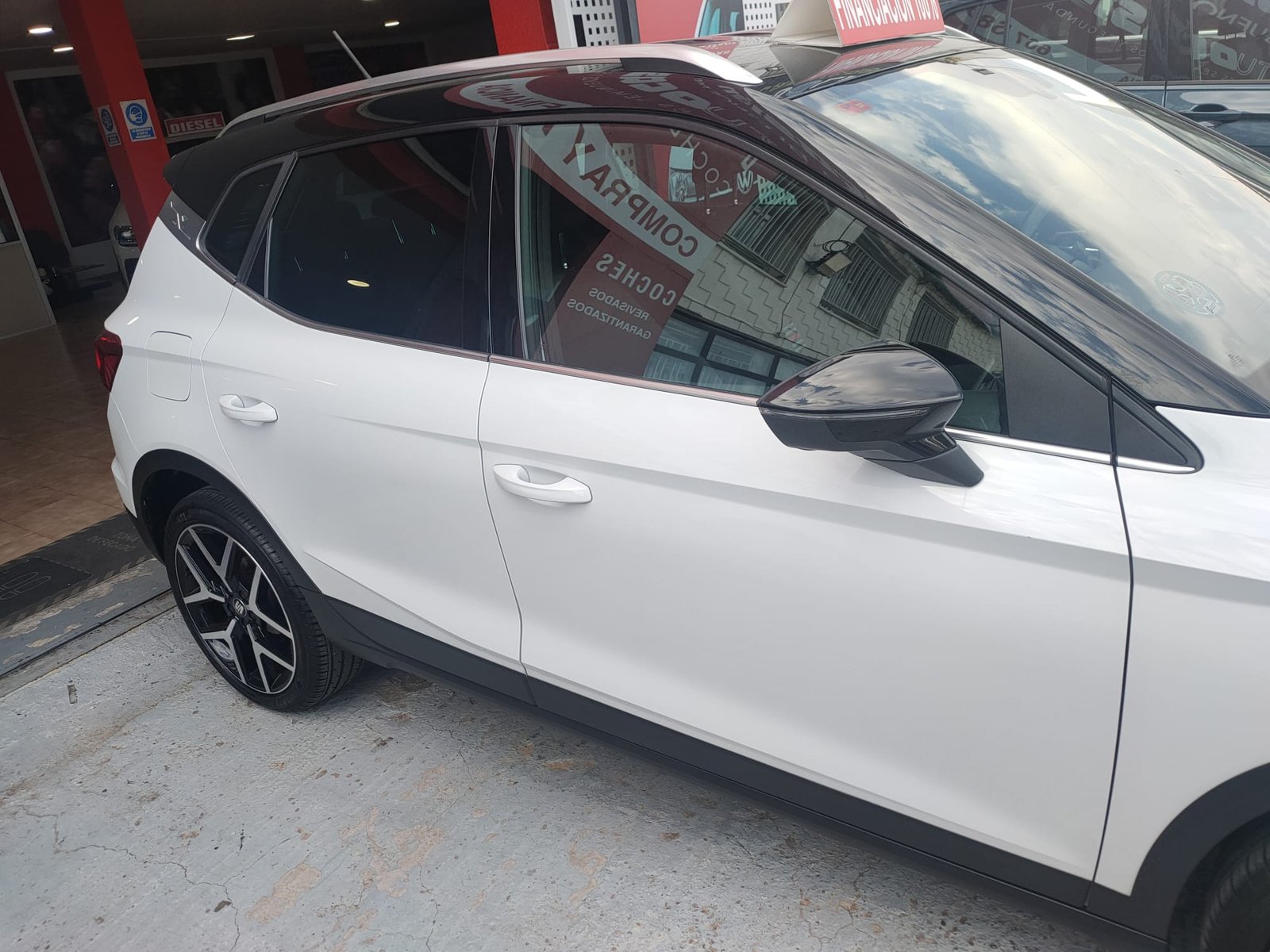 SEAT ARONA FR