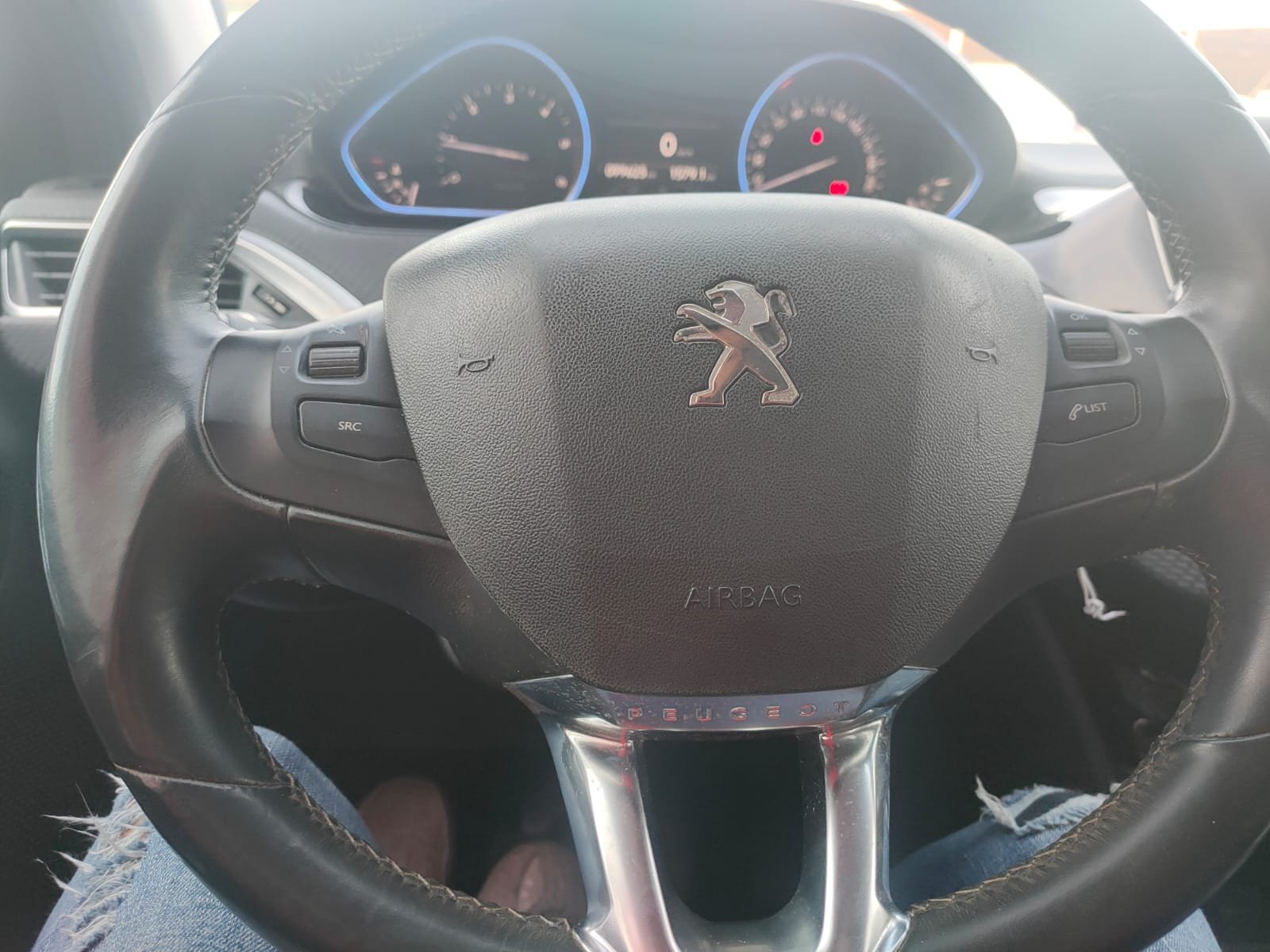 PEUGEOT 2008 ALLURE e-HDI