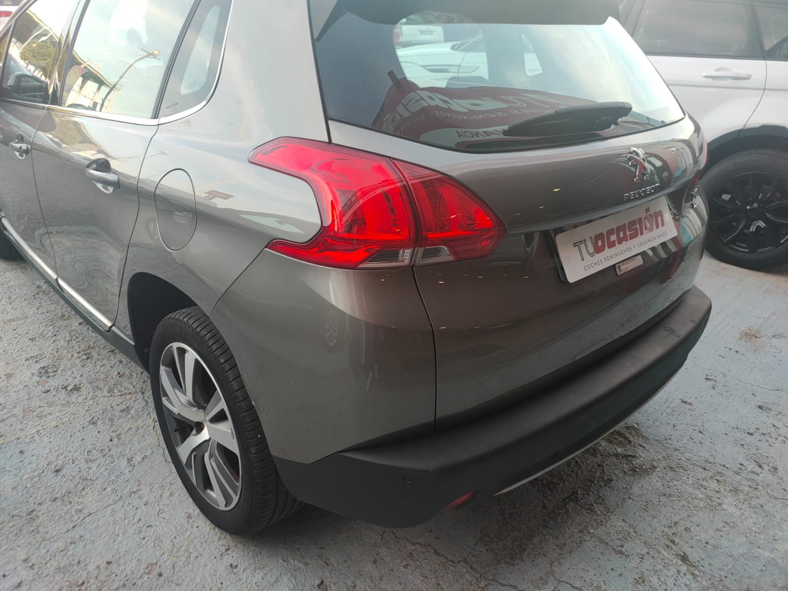 PEUGEOT 2008 ALLURE e-HDI