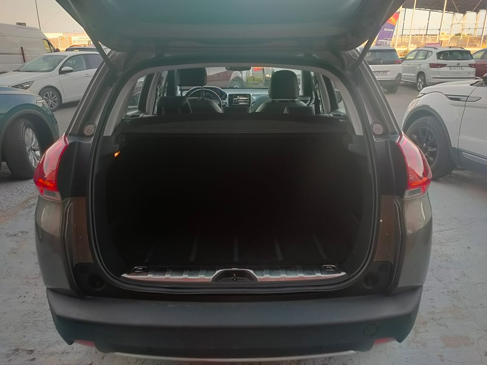 PEUGEOT 2008 ALLURE e-HDI