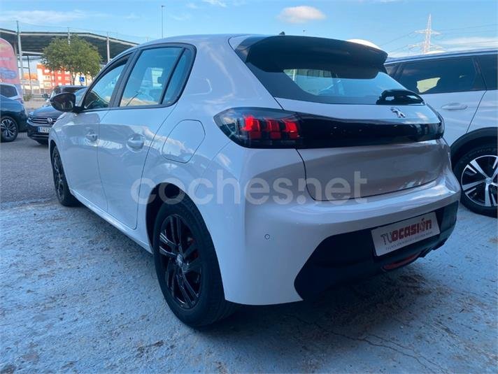 PEUGEOT 208 PureTech Active Pack