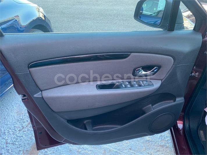 RENAULT Scénic Authentique dCi 95 eco2