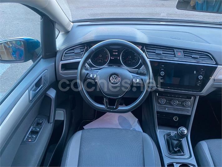 VOLKSWAGEN Touran Business Navi 1.6 TDI