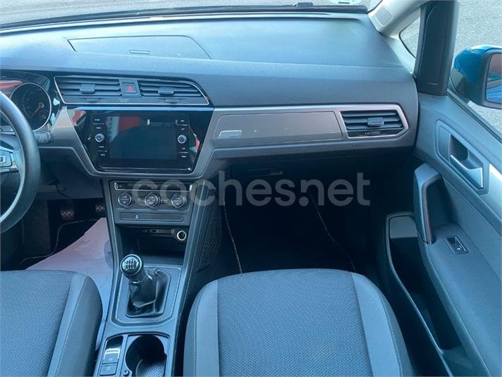 VOLKSWAGEN Touran Business Navi 1.6 TDI