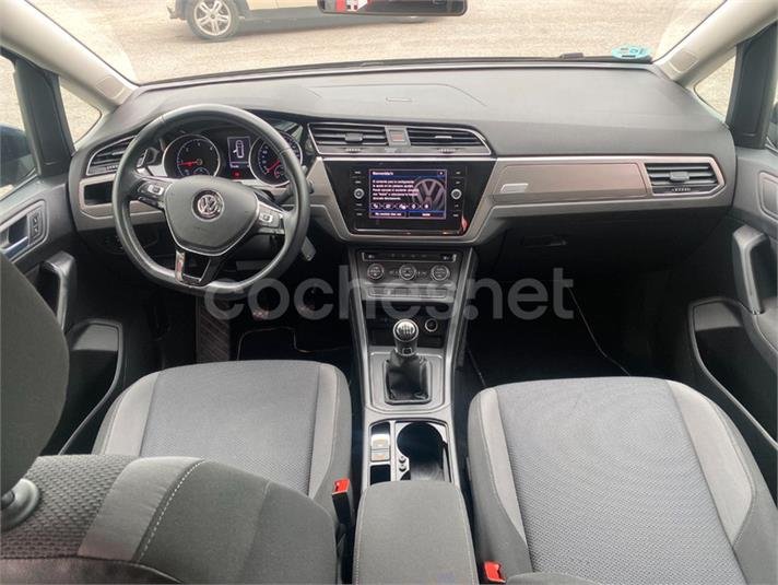 VOLKSWAGEN Touran Business Navi 1.6 TDI BMT