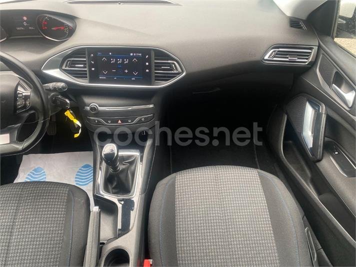 PEUGEOT 308 Style BlueHDi 130 SS