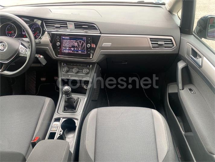 VOLKSWAGEN Touran Business Navi 1.6 TDI BMT