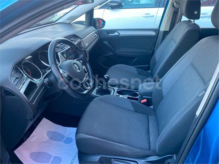 VOLKSWAGEN Touran Business Navi 1.6 TDI