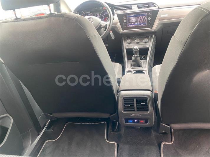 VOLKSWAGEN Touran Business Navi 1.6 TDI BMT