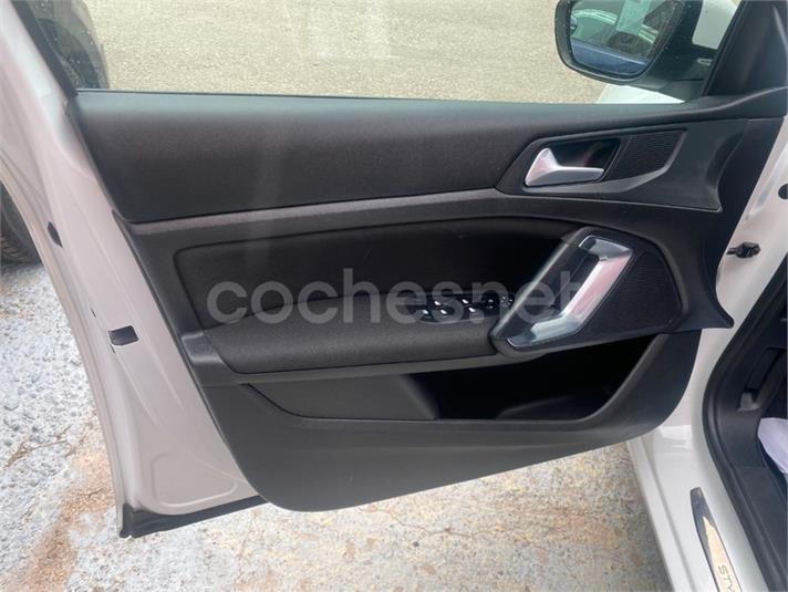 PEUGEOT 308 Style BlueHDi 130 SS