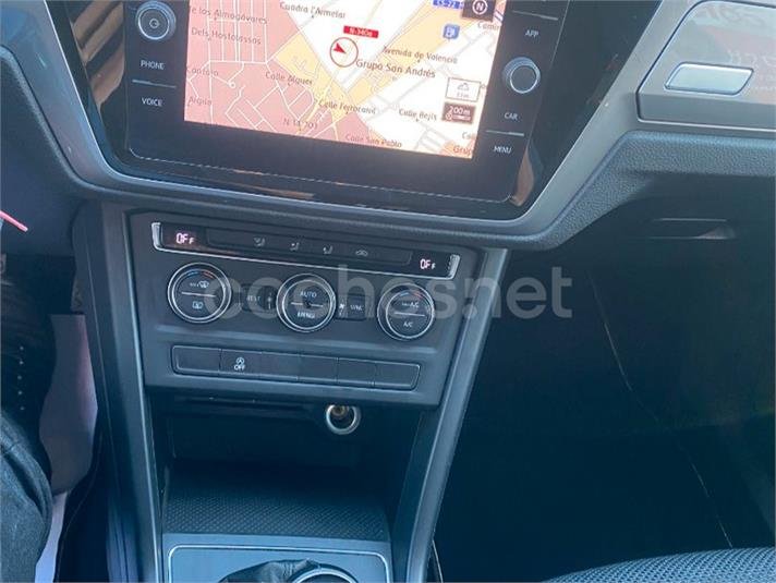 VOLKSWAGEN Touran Business Navi 1.6 TDI