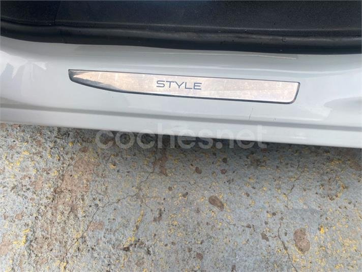 PEUGEOT 308 Style BlueHDi 130 SS
