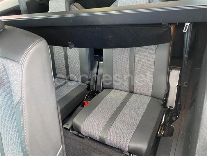 PEUGEOT 5008 Allure 1.2L PureTech SS