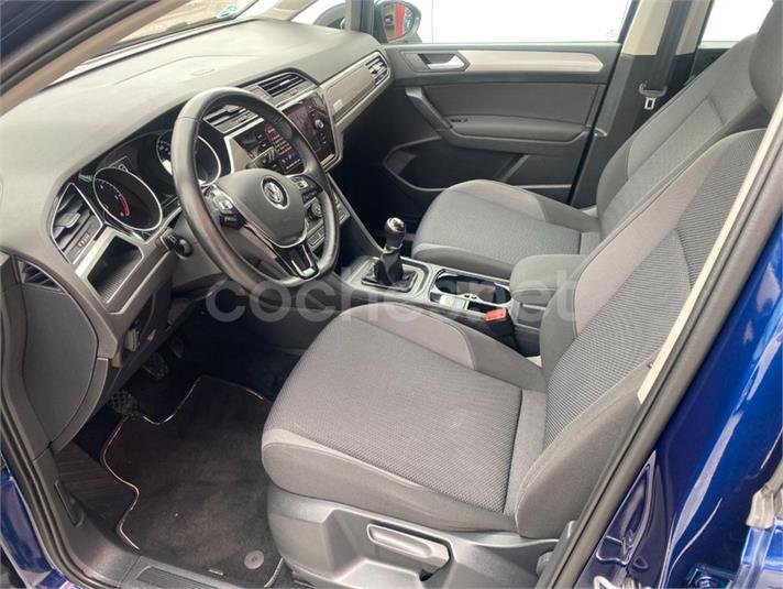 VOLKSWAGEN Touran Business Navi 1.6 TDI BMT