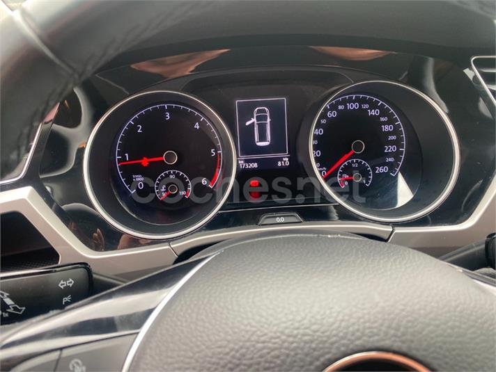 VOLKSWAGEN Touran Business Navi 1.6 TDI BMT