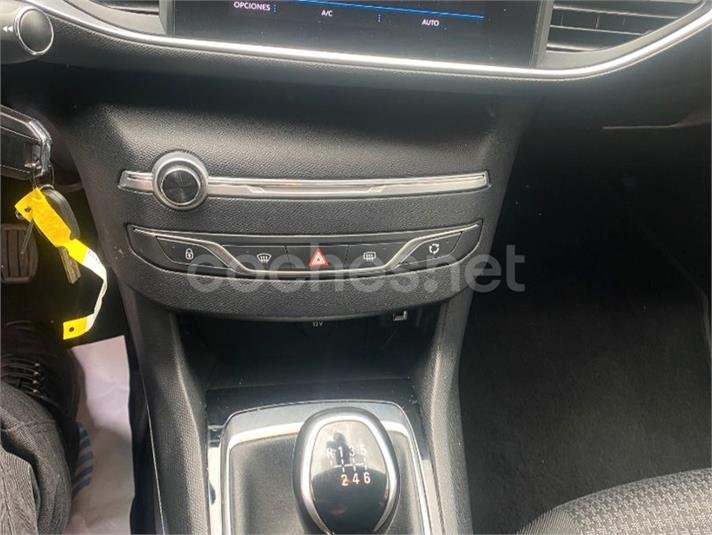 PEUGEOT 308 Style BlueHDi 130 SS