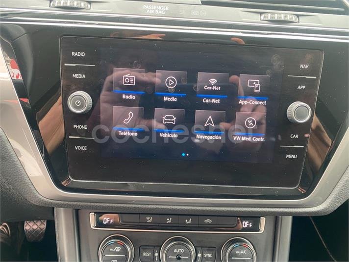 VOLKSWAGEN Touran Business Navi 1.6 TDI BMT