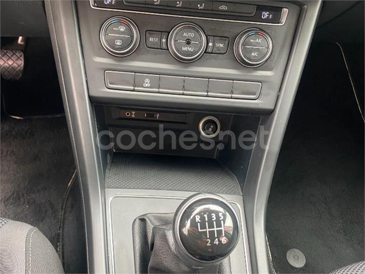 VOLKSWAGEN Touran Business Navi 1.6 TDI BMT