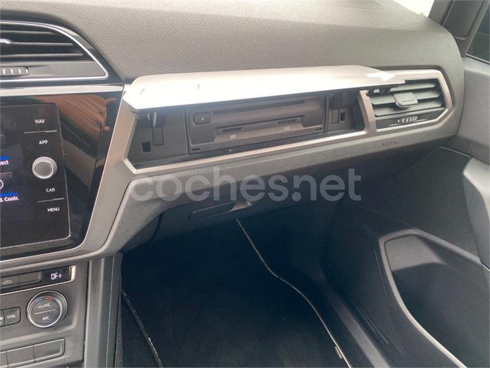 VOLKSWAGEN Touran Business Navi 1.6 TDI BMT
