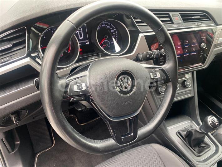 VOLKSWAGEN Touran Business Navi 1.6 TDI BMT