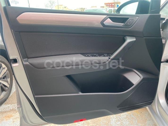 VOLKSWAGEN Touran Business Navi 2.0 TDI