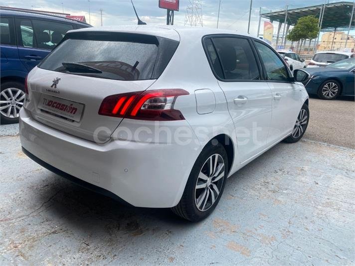 PEUGEOT 308 Style BlueHDi 130 SS