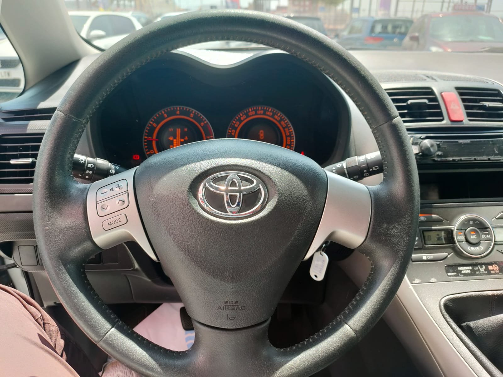 TOYOTA Auris Active