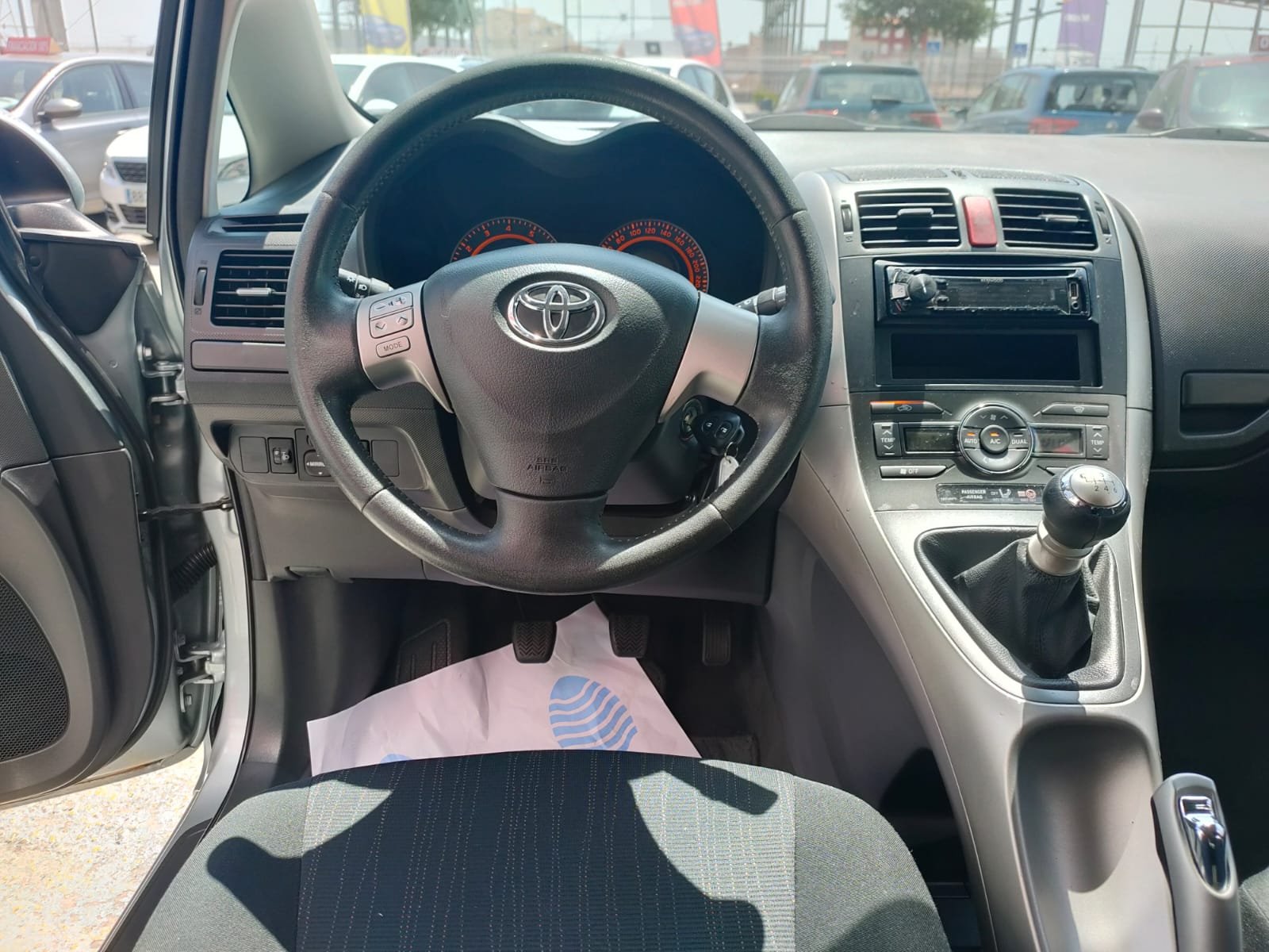 TOYOTA Auris Active