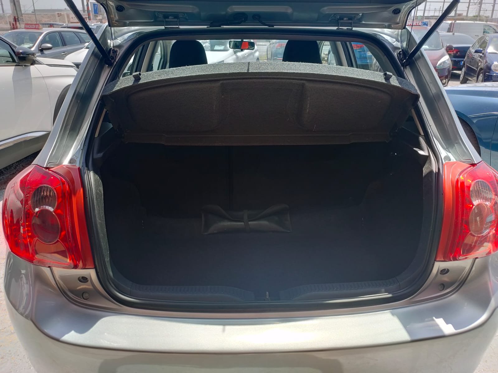 TOYOTA Auris Active