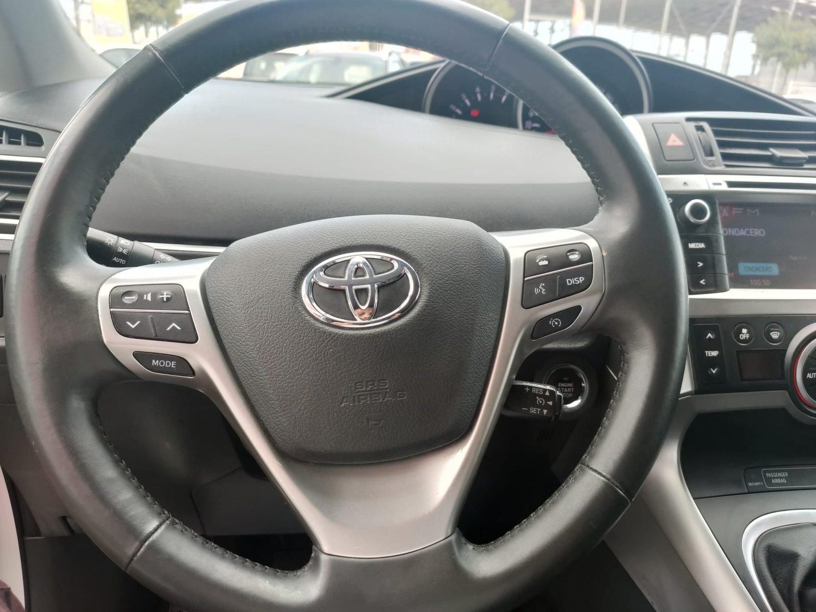 TOYOTA VERSO