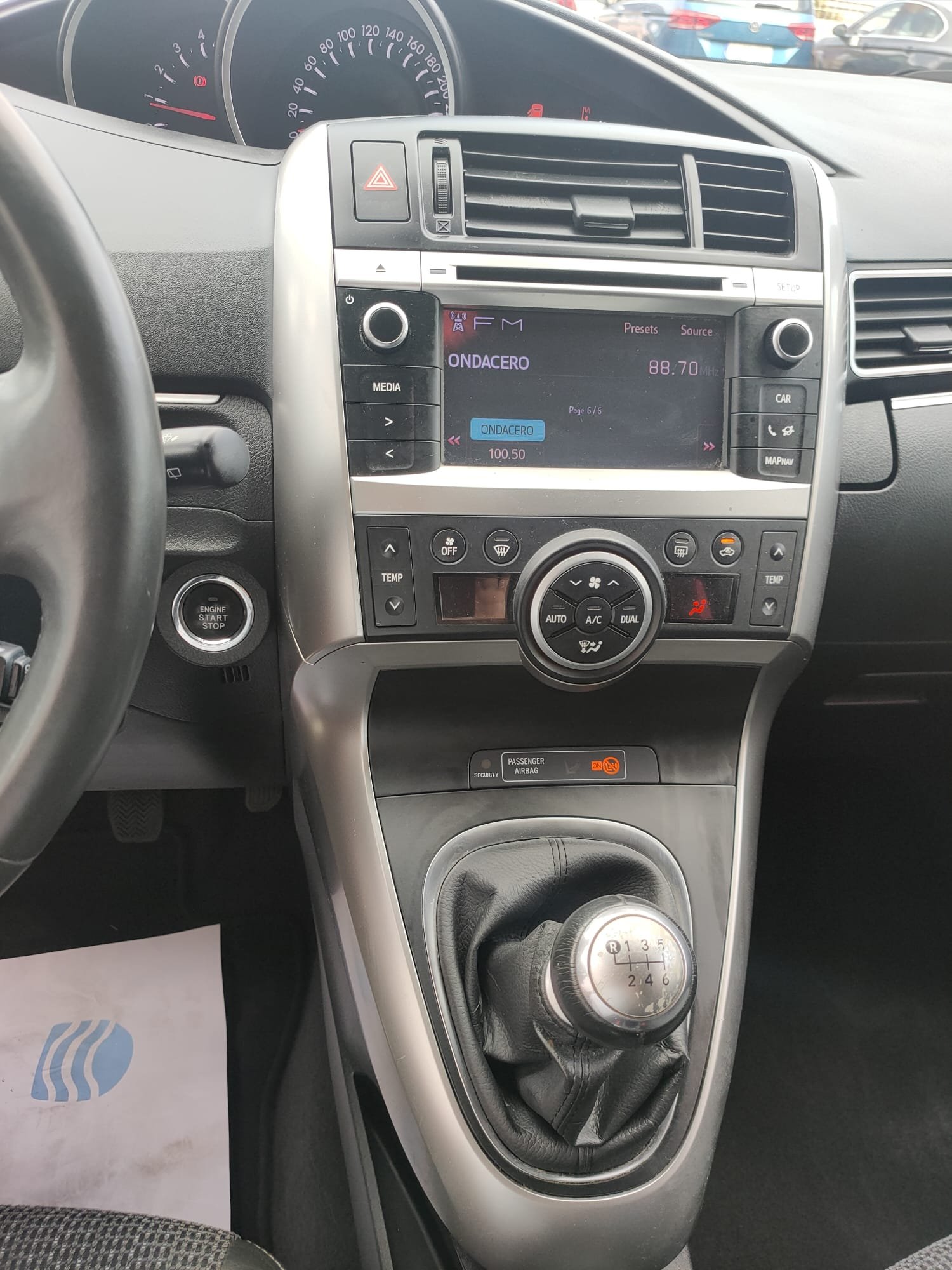 TOYOTA VERSO