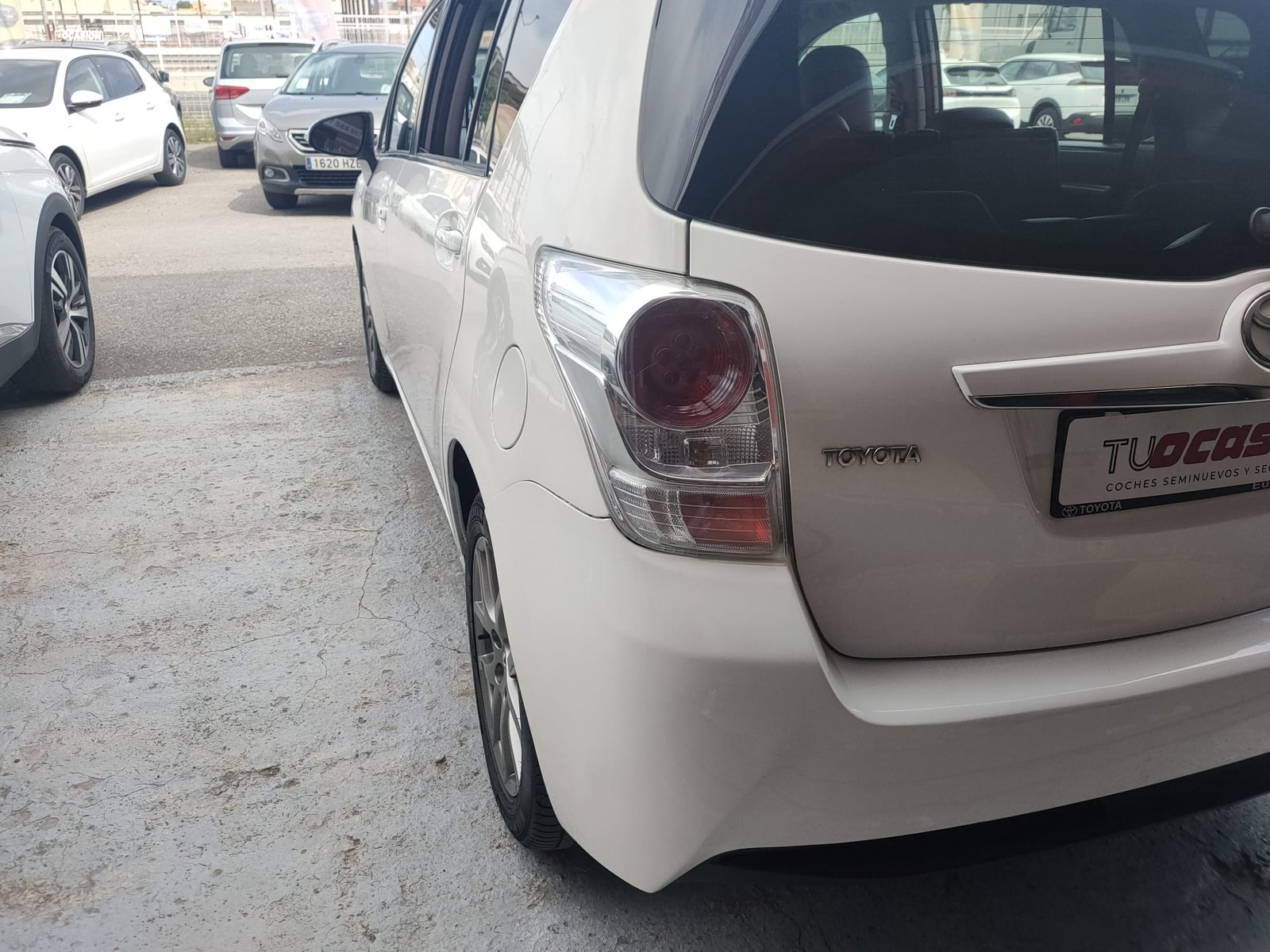 TOYOTA VERSO