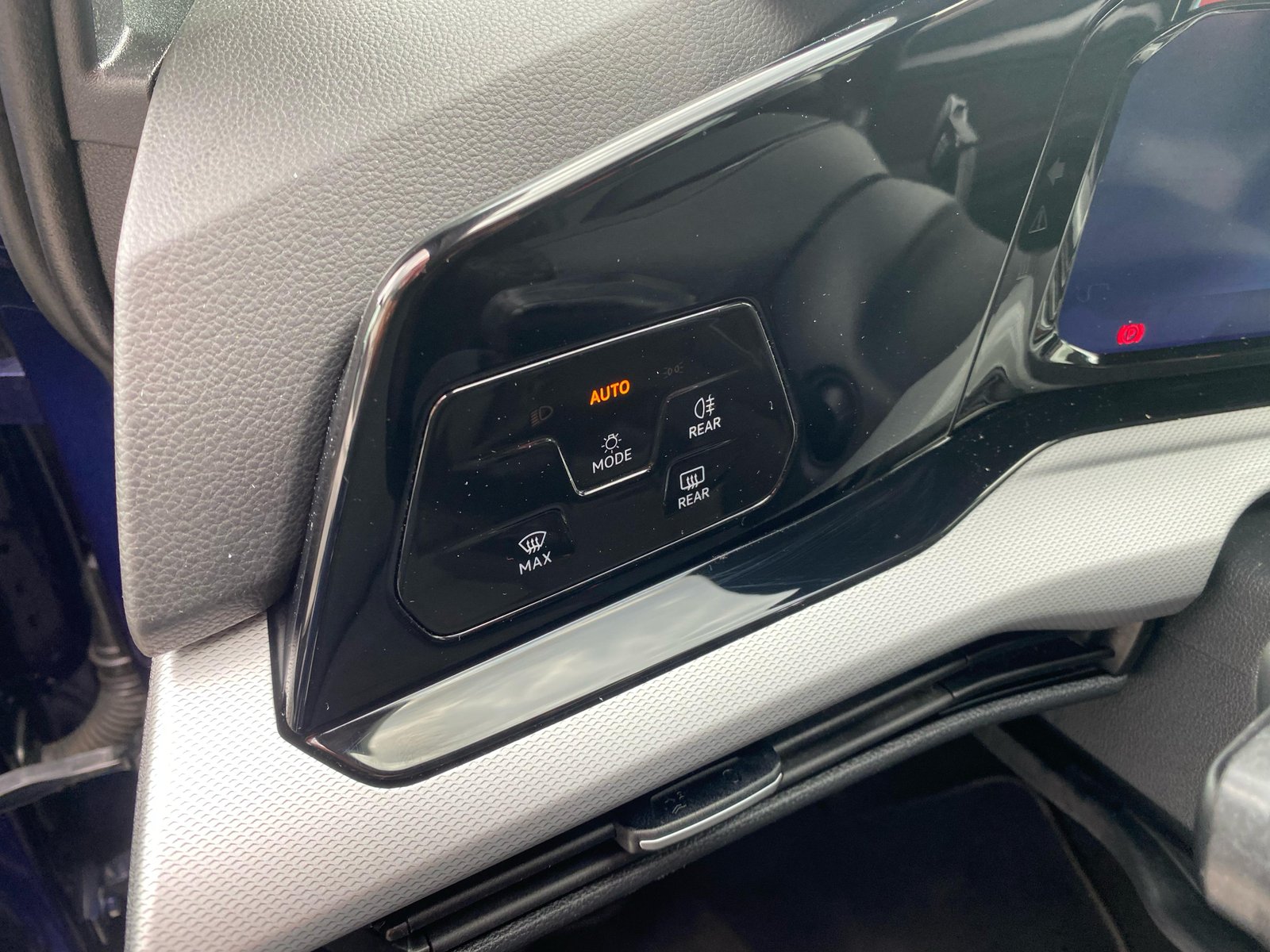 VOLKSWAGEN GOLF TDI 
