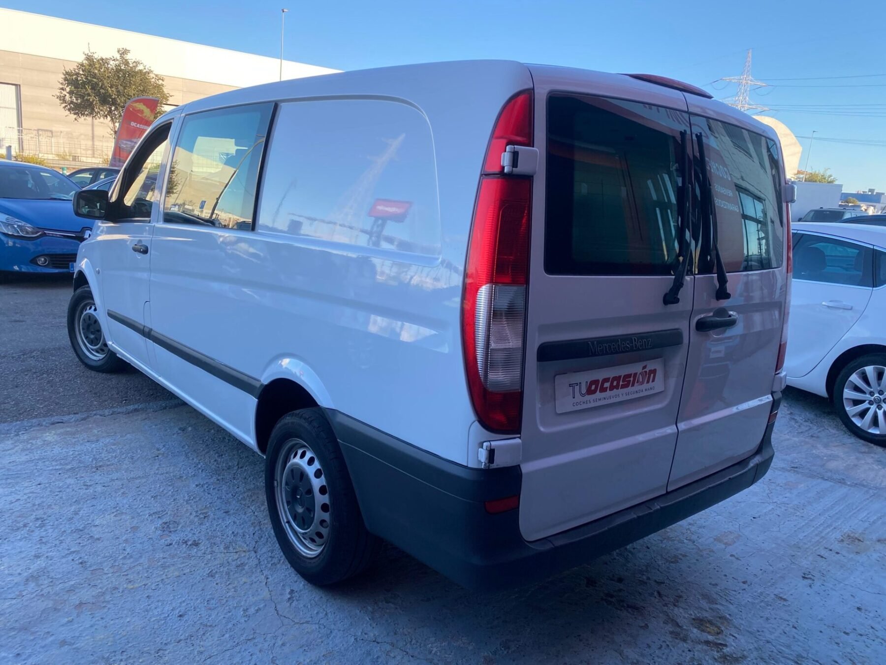 MERCEDES-BENZ VITO SHUTTLE 2.15 CDI MINIBUS LARGO