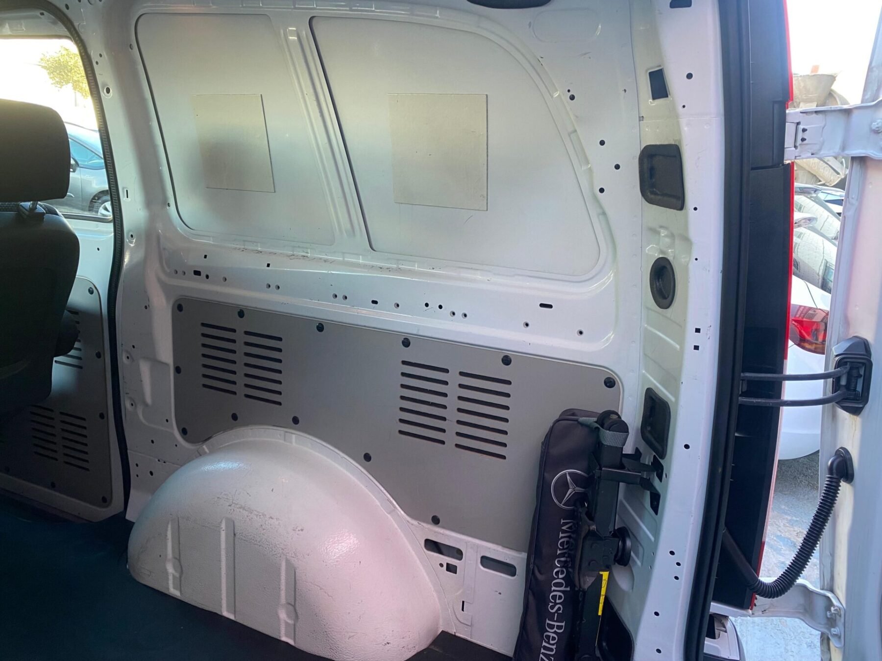 MERCEDES-BENZ VITO SHUTTLE 2.15 CDI MINIBUS LARGO