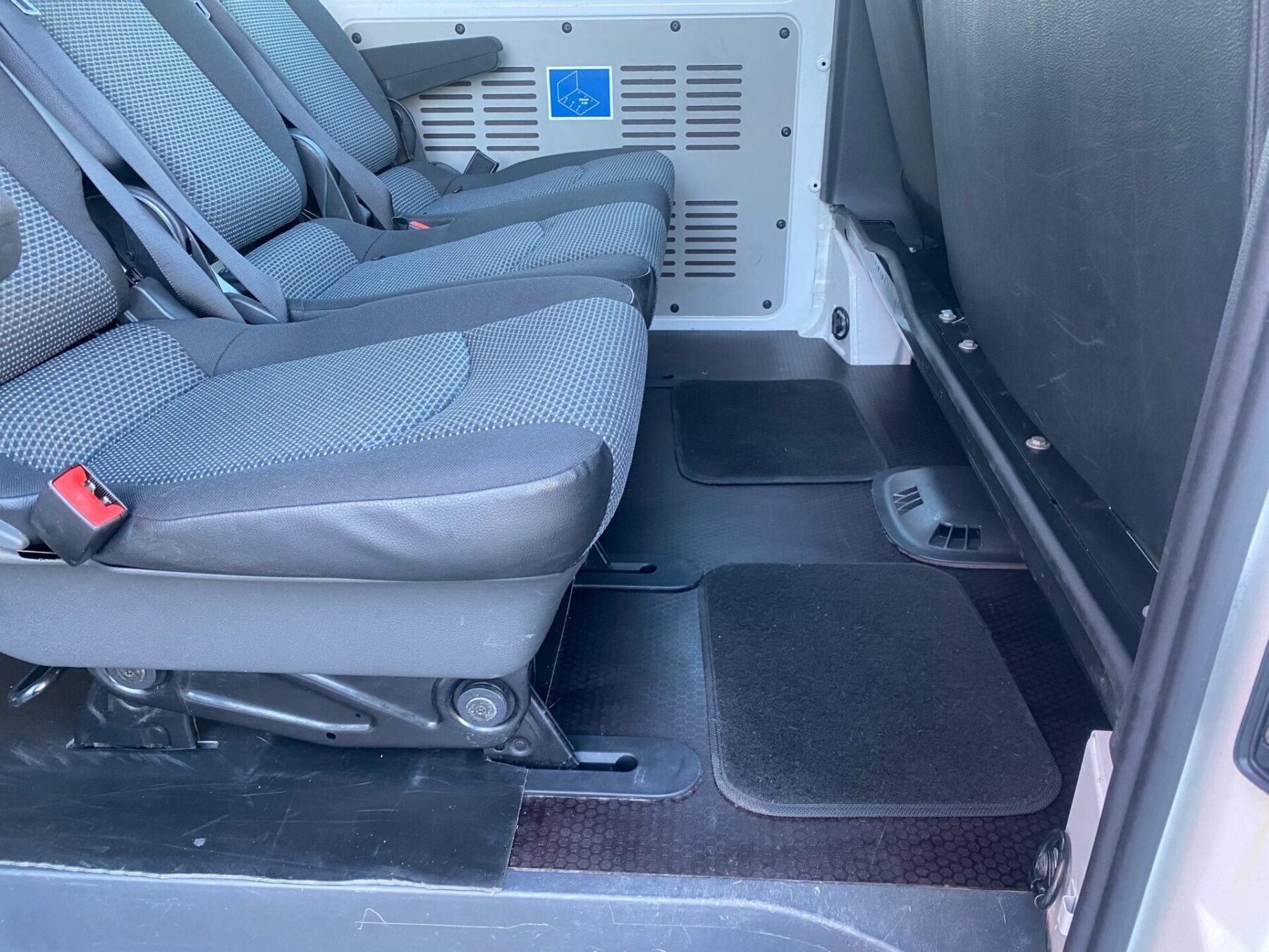 MERCEDES-BENZ VITO SHUTTLE 2.15 CDI MINIBUS LARGO