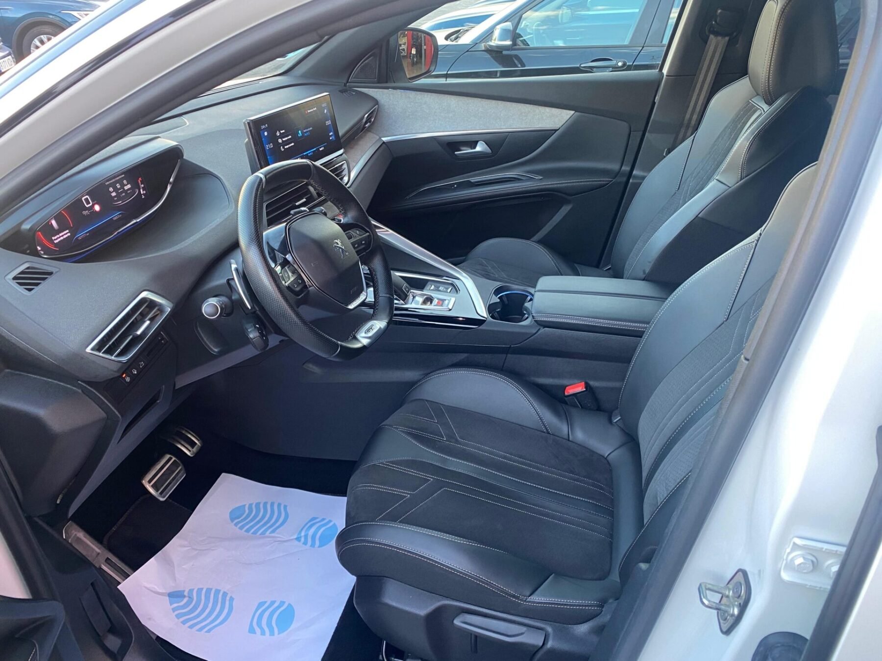 PEUGEOT 5008 GT 15 BLUEHDI EAT8