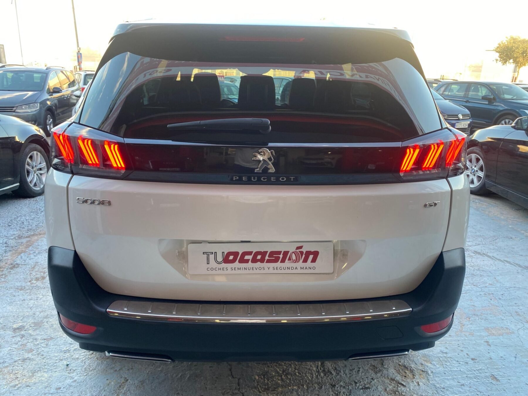 PEUGEOT 5008 GT 15 BLUEHDI EAT8