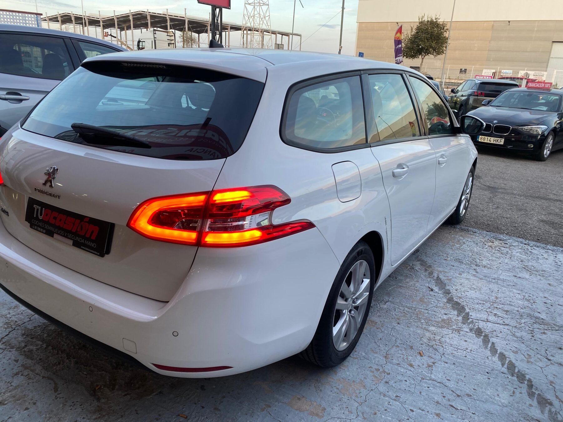 PEUGEOT 308 PEUGEOT 308 SW ACTIVE PACK BLUE HDI 130 SS EAT8