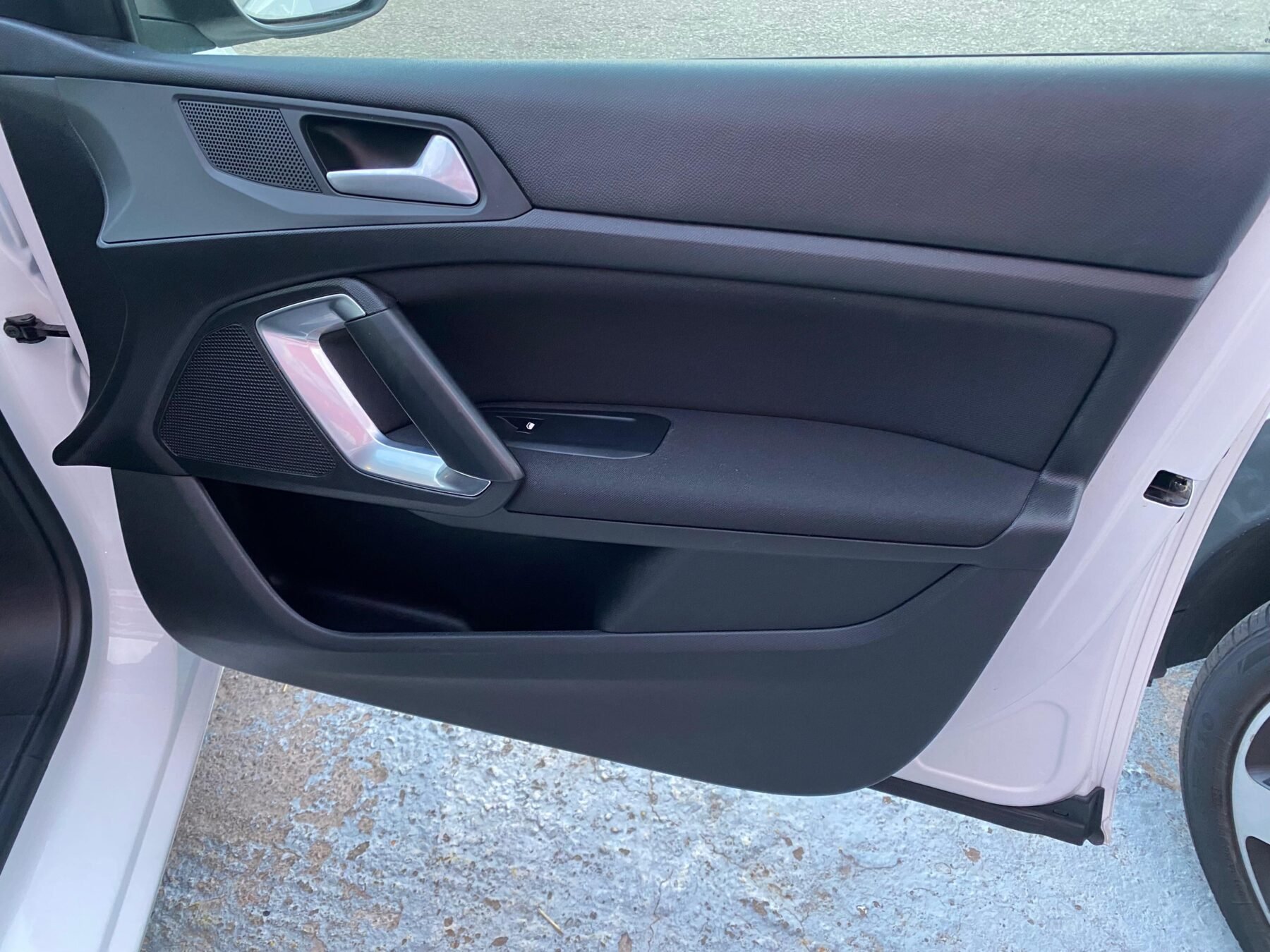 PEUGEOT 308 PEUGEOT 308 SW ACTIVE PACK BLUE HDI 130 SS EAT8