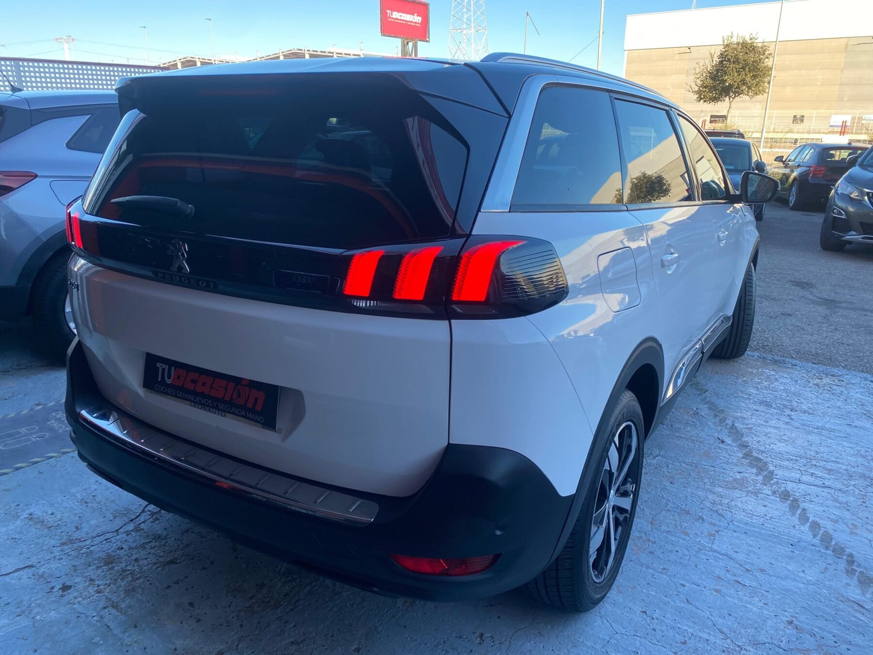 PEUGEOT 5008 GT LINE 1.5 BLUEHDI