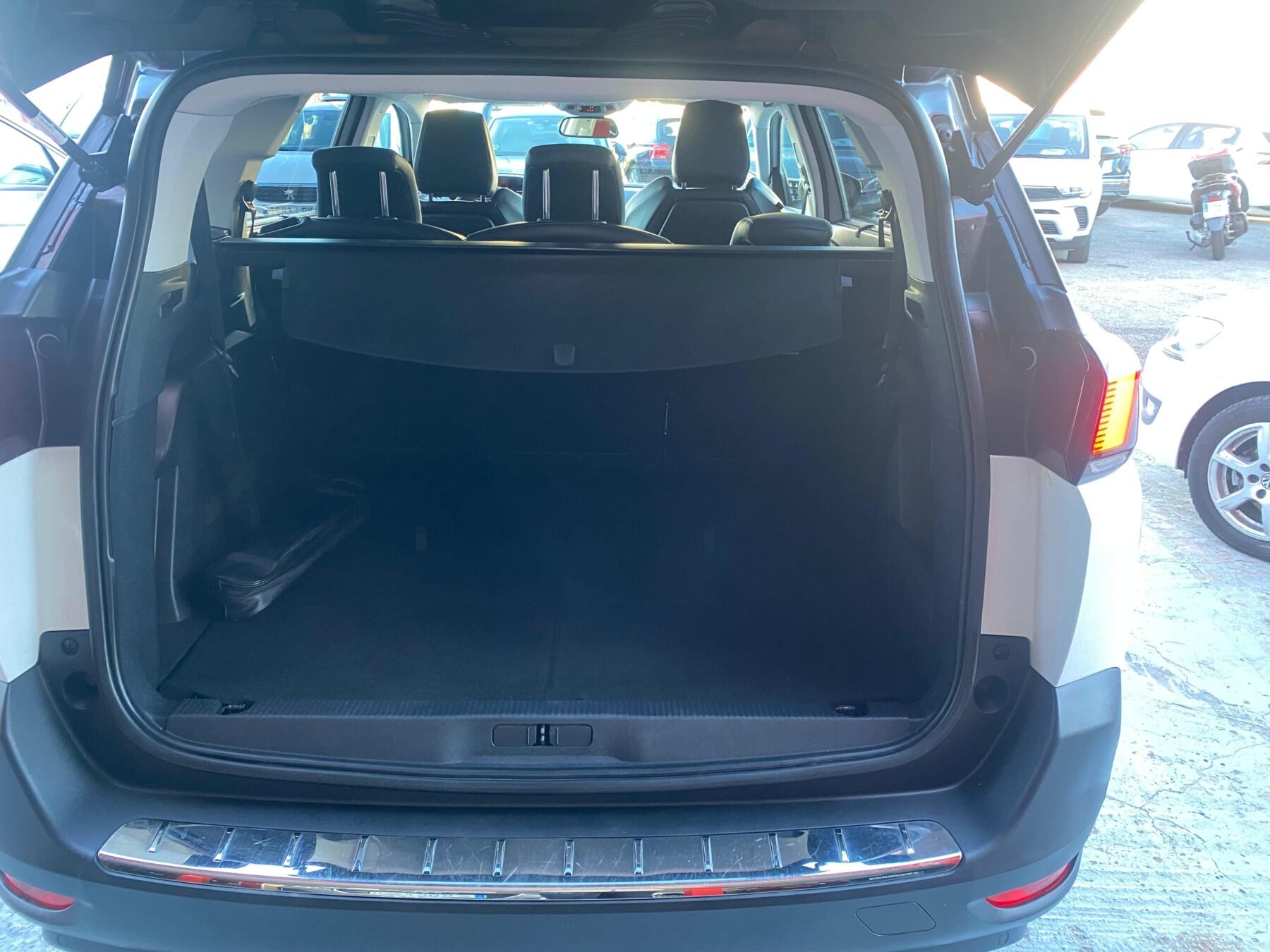 PEUGEOT 5008 GT LINE 1.5 BLUEHDI