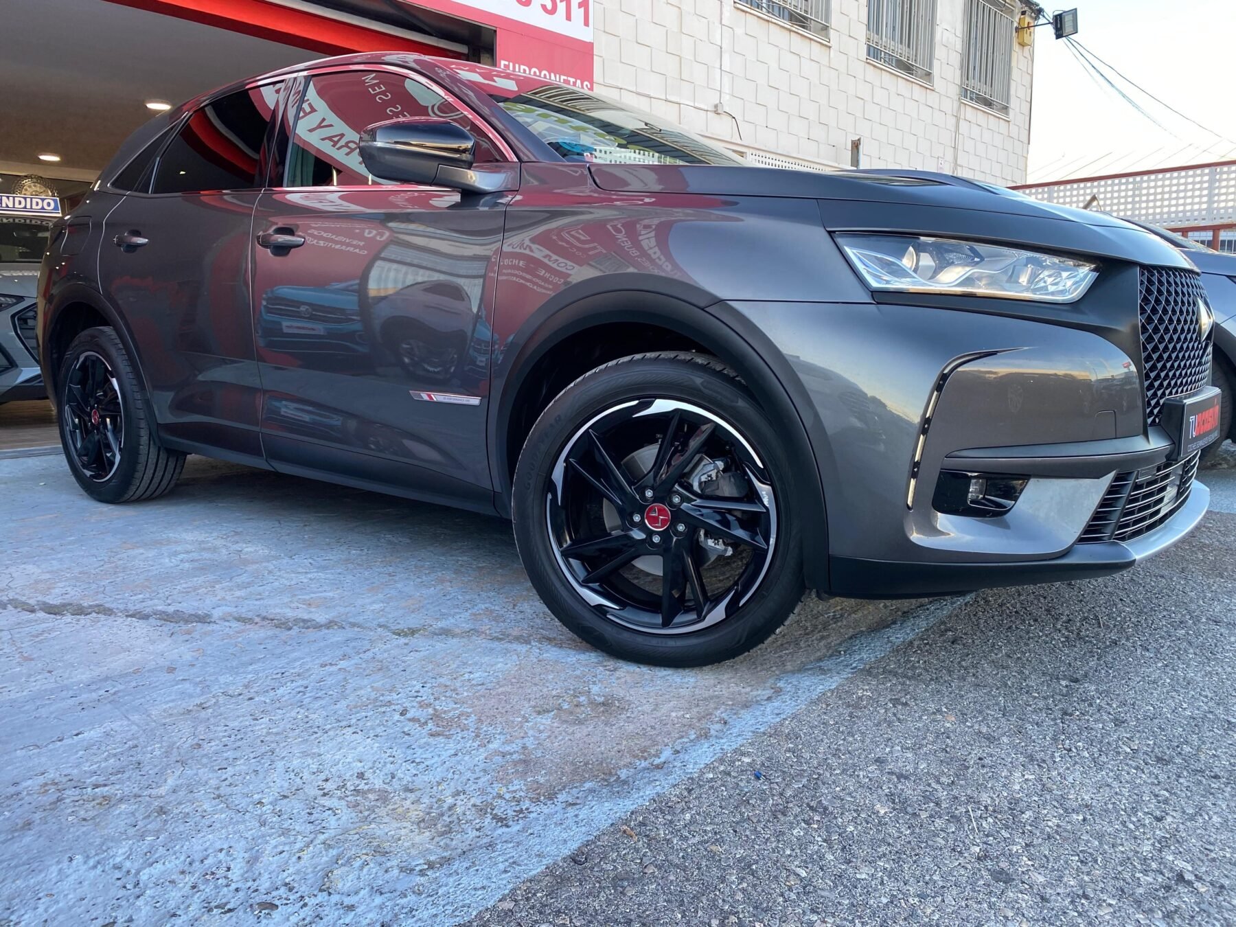 DS 7 BLUEHDI AT PERF. LINE