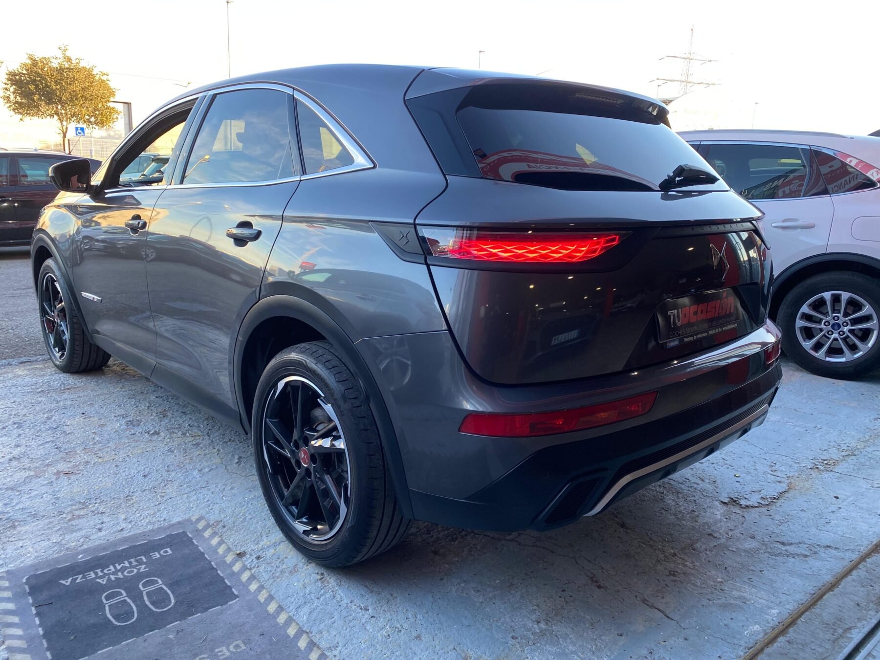 DS 7 BLUEHDI AT PERF. LINE