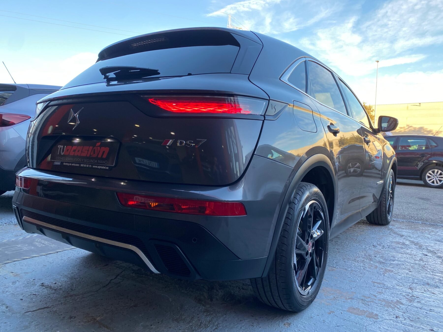 DS 7 BLUEHDI AT PERF. LINE