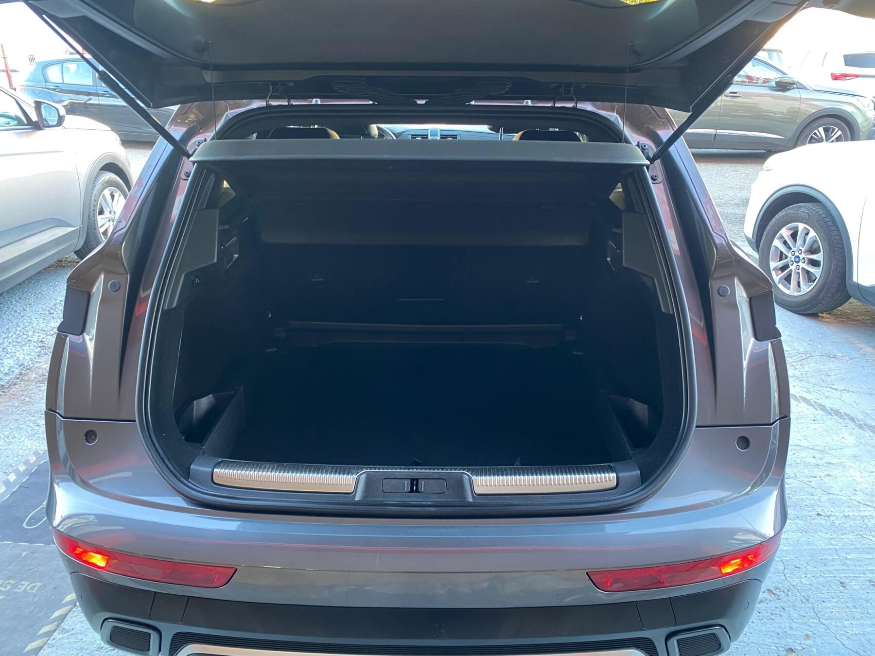 DS 7 BLUEHDI AT PERF. LINE