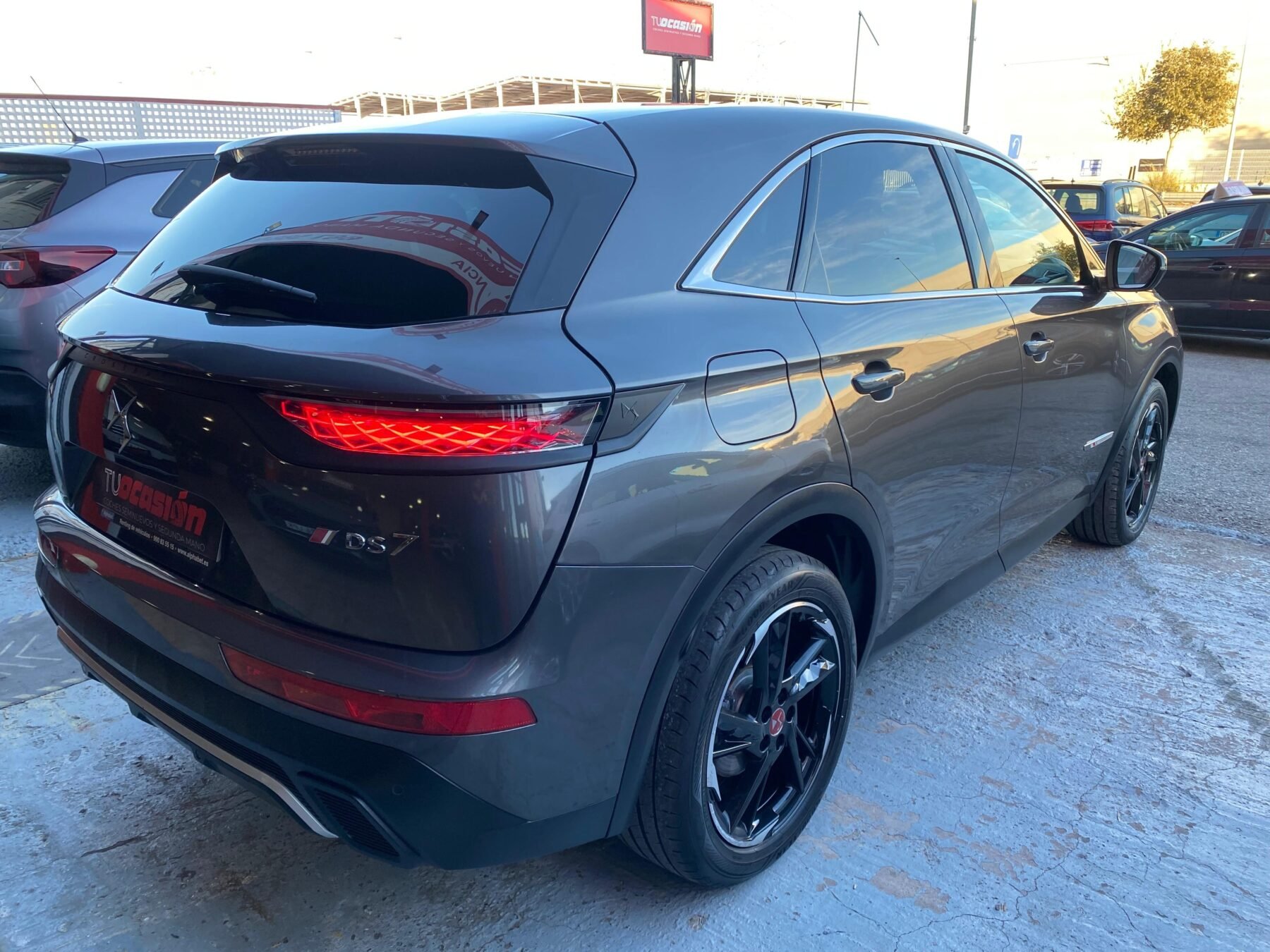 DS 7 BLUEHDI AT PERF. LINE