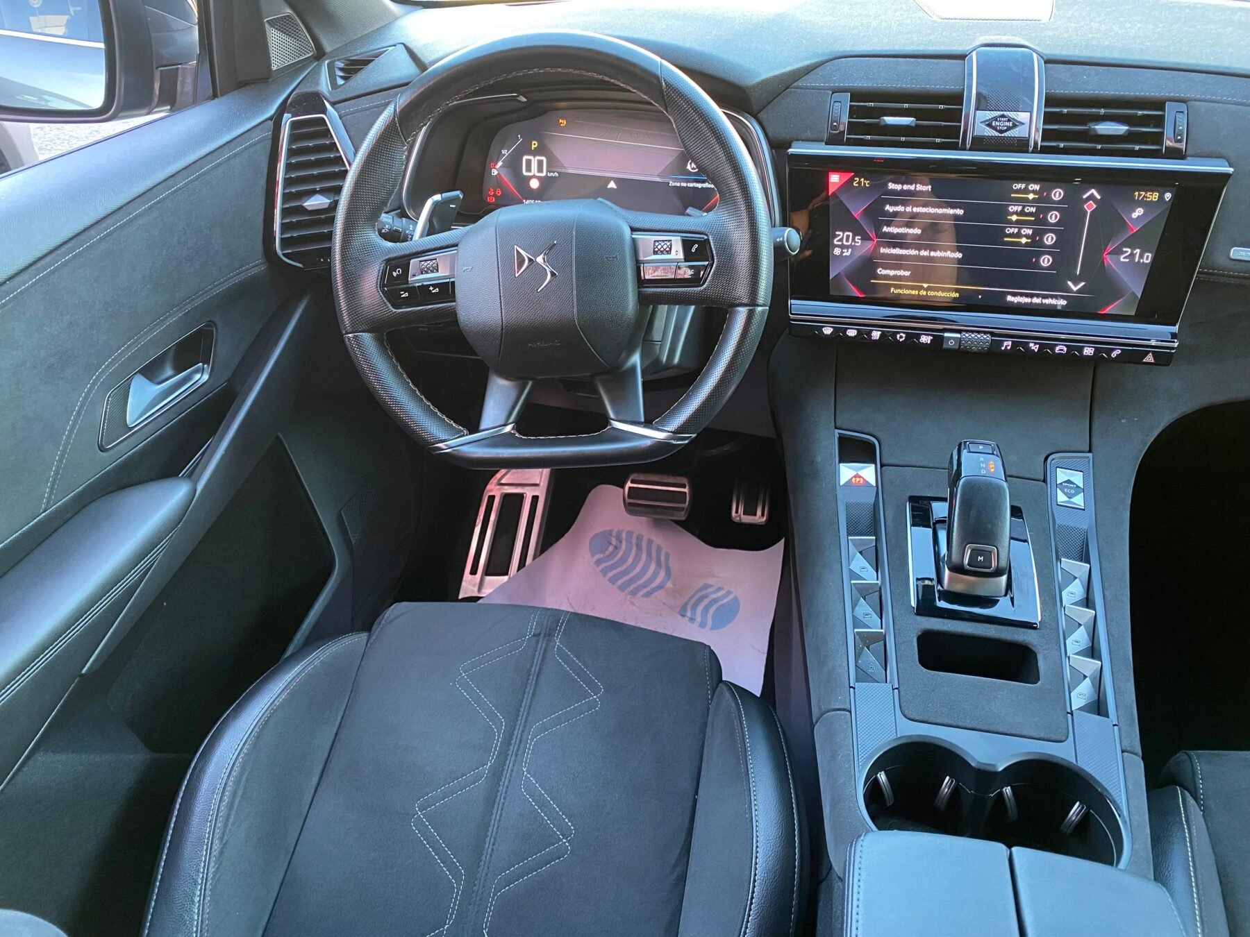 DS 7 BLUEHDI AT PERF. LINE