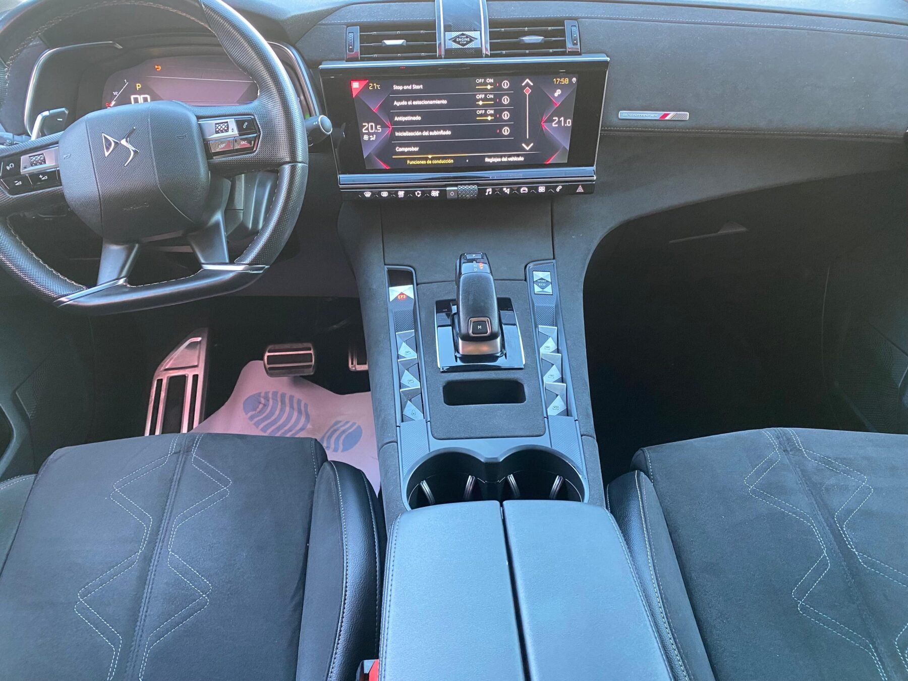 DS 7 BLUEHDI AT PERF. LINE